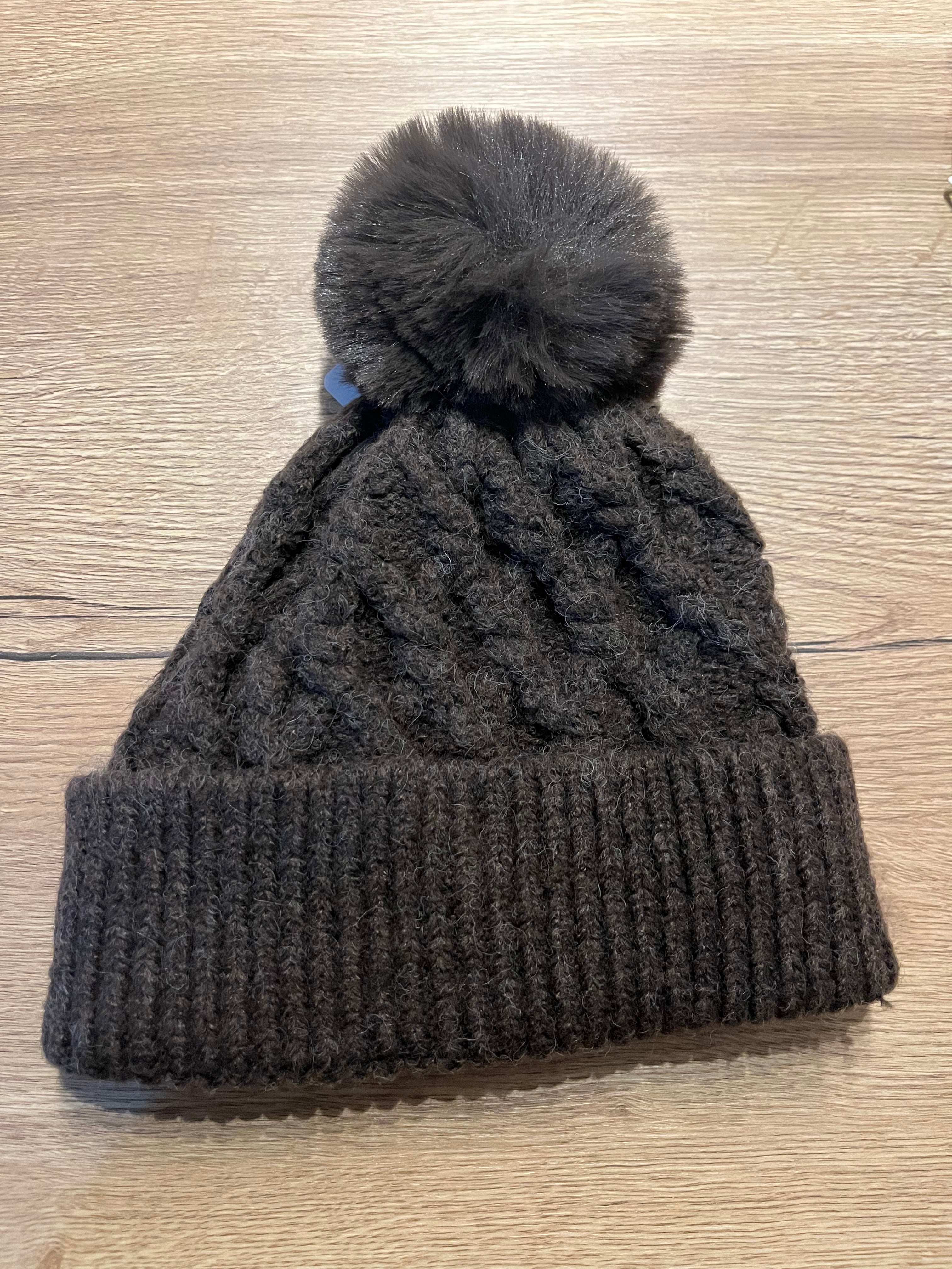 Bonnet pompom