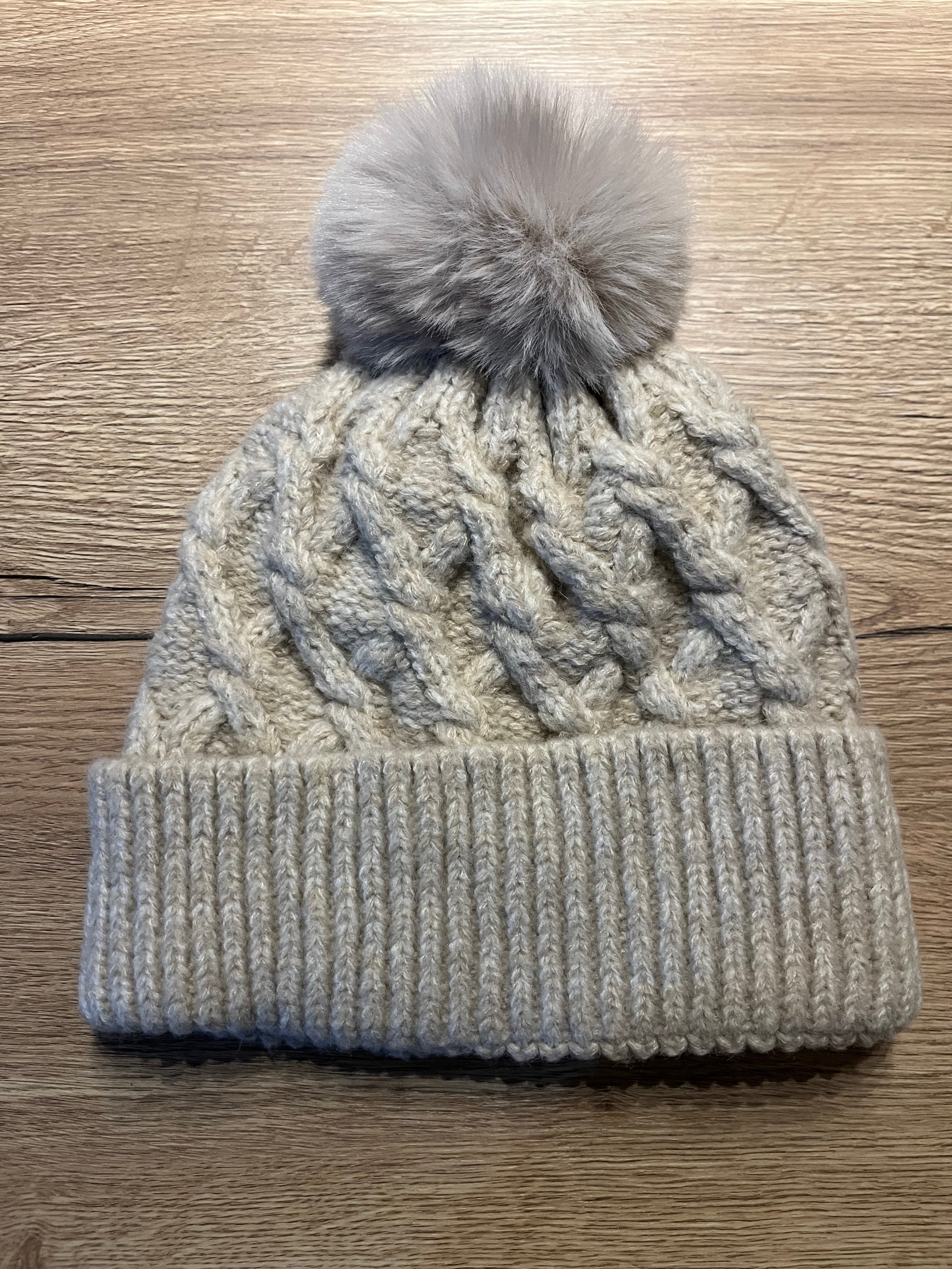 Bonnet pompom