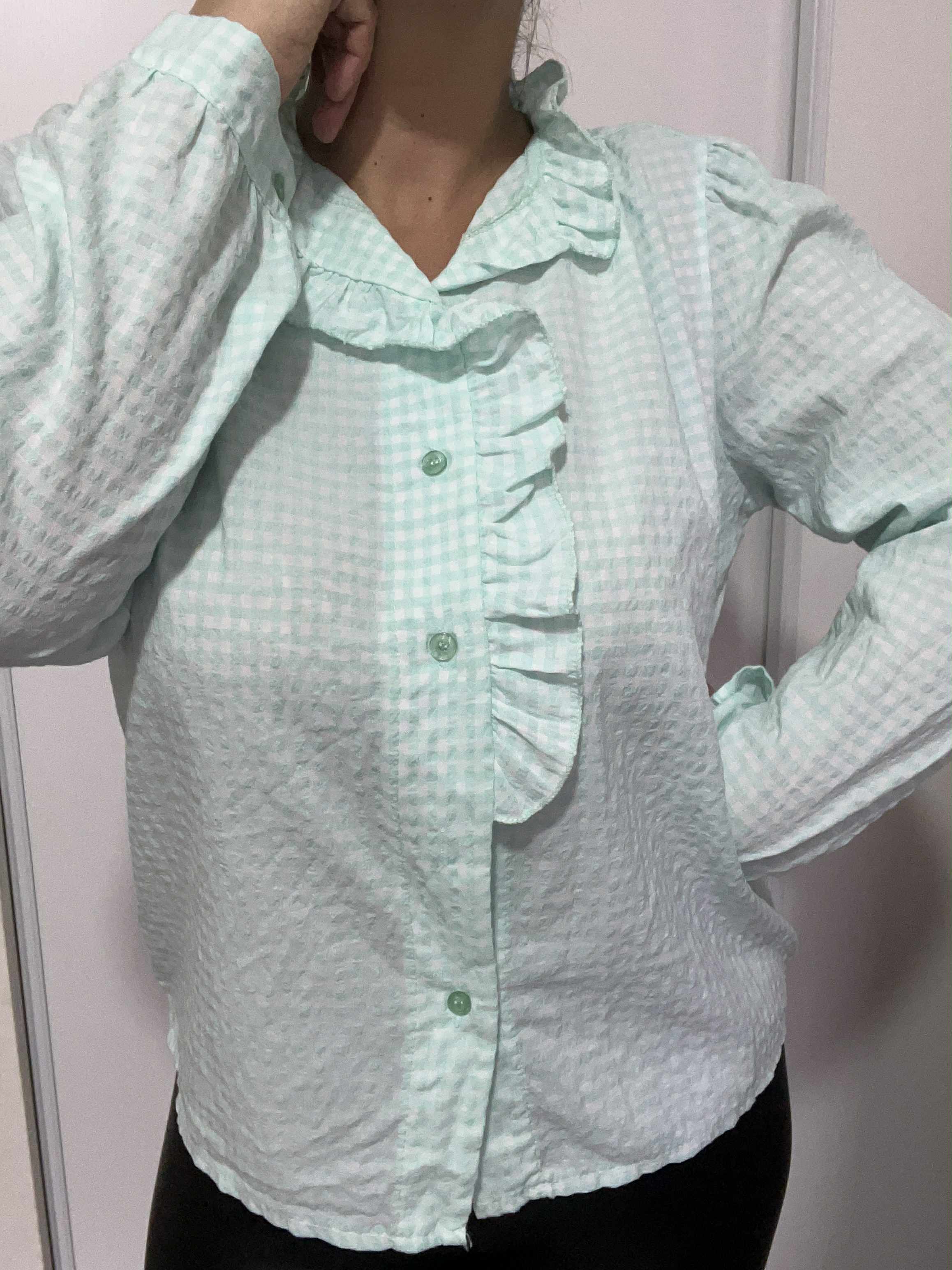 Blouse pastel volant